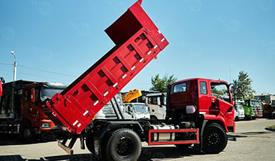 Ремонт грузовых машин - фото №1