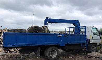 Замена масла двигателя грузовика - фото №2